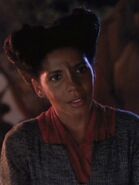 Penny Johnson als Dobara…