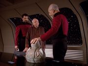Richard Galen presents Jean-Luc Picard with Kurlan naiskos