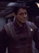 …als ein weiteres Hologramm von Chakotay,…