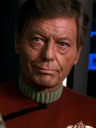 DeForest Kelley als McCoy,…