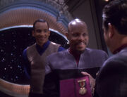 Ross awards Sisko CP Medal of Valor