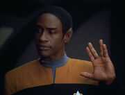 Tuvok Vulcan salute