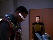 Data decides to help La Forge