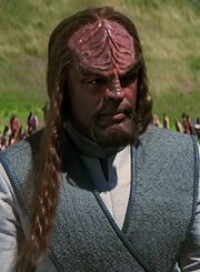 Worf mit verstärktem Haarwachstum