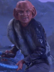 Jake Dengel als Mordoc