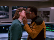 La Forge kisses Brahms hologram