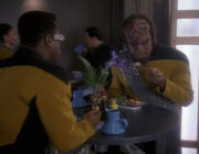 La Forge and Worf at the replimat