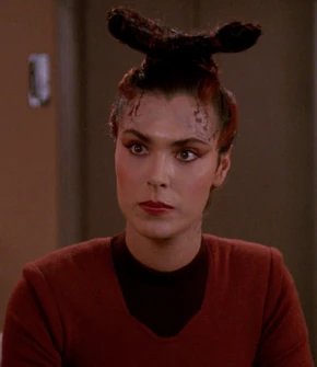 Dara, a Kaelon female