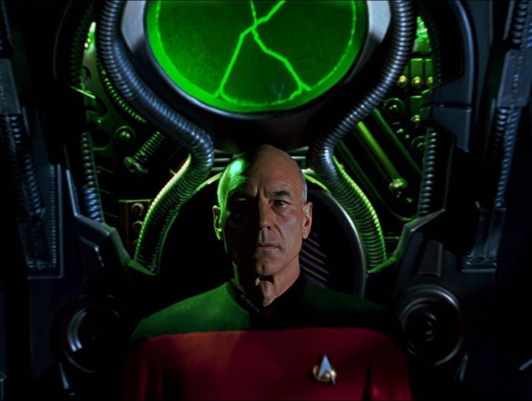 Picard in Borg alcove