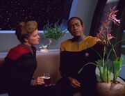 Tuvok erklärt Janeway die Vorteile einer Allianz