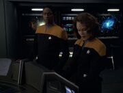 Tuvok und Torres versuchen die Flucht der Equinox zu verhindern