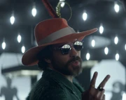 Cristóbal Rios posing as a facer