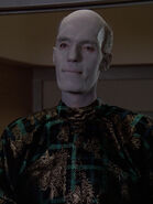 Carel Struycken als Mr. Hom…