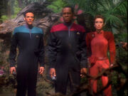 Bashir, Sisko, and Kira captured