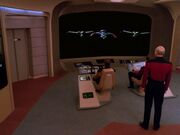 Klingonische Schiffe auf dem Bildschirm der Enterprise-D