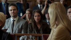 Oliver and Thea at their mother's trial