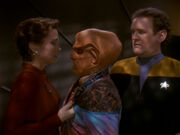 Kira grabbing Quark