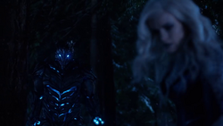 Savitar stops Killer Frost from killing Vibe