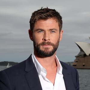 Chris Hemsworth - Wikipedia