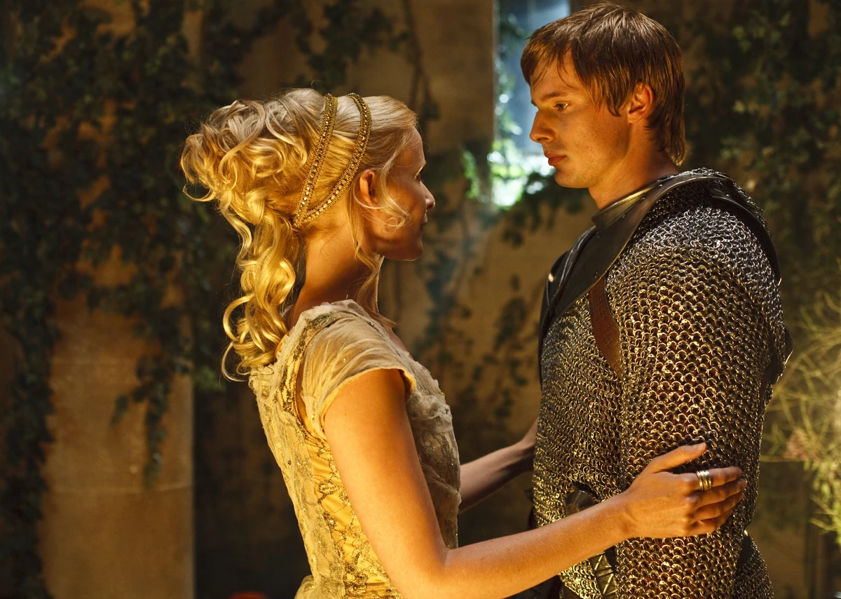 User blog:Chawk1993/Theory about Gwen's Engagement ring | Merlin Wiki ...