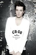 Alexander Vlahos-2