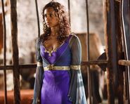 Posing as Morgana (2x04)