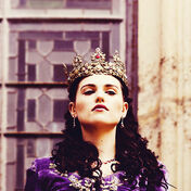 The-Queen-morgana-26966450-500-500