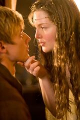 Sophia ensorcelant Arthur