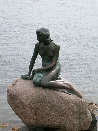 Get Hans Christian Andersen Little Mermaid Statue PNG