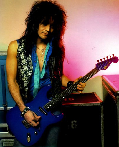 レジェンダリーギタリスト　JAKE E.LEE ヤングギター レジェンダリー・ギタリスト 特集○ジェイク・E・リー – YOUNG