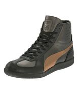 Botas deportivas T7 hechas por Puma.