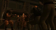 Los Mercenarios Gurlukovich y Ocelot emboscan a los marines en la bodega de RAY.