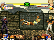 Kof2000 Ingame 2.png (30 KB) Fio falling at Benimaru