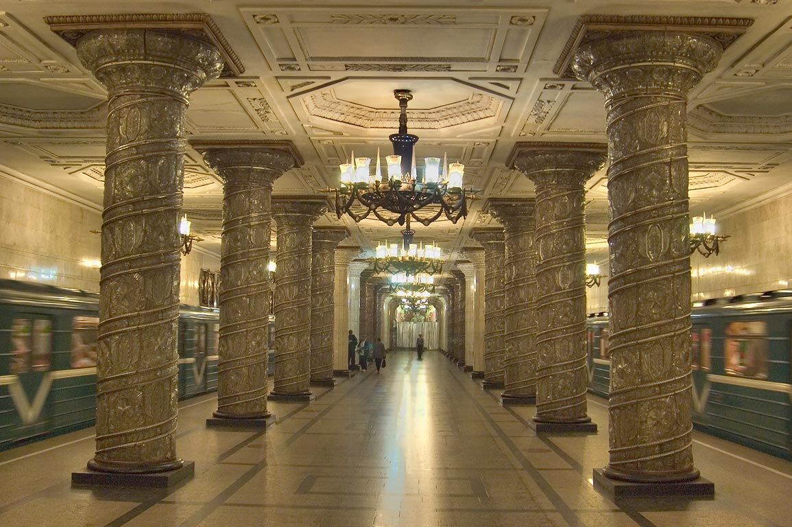 StPetersburgMetro.jpg
