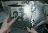 Khakimova with her family before the war.