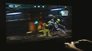 Extra scene from Japanese version showing Samus in combat with two Space Pirates.