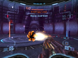 Самус сражается с Хранителем Разгона на Арене Темного Торвуса.