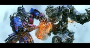 Optimus Prime Fights Galvatron