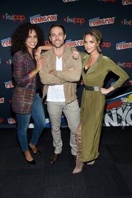 Midnight, Texas at New York Comic Con Parisa Fitz Henly, Arielle Kebbel and Dylan Bruce