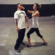 BTS 1x03 Arielle Kebbel training (2)