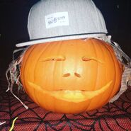 BTS Parisa Pumpkin Carving Twitter