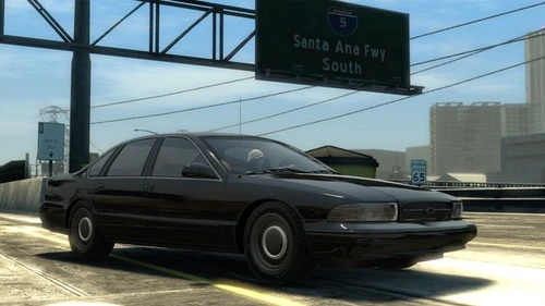 A regular Chevrolet Impala SS racing on the freeway of Los Angeles in Midnight Club: Los Angeles.