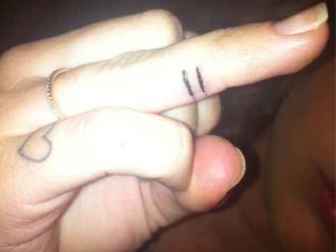 miley cyrus tattoo anchor