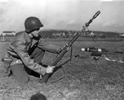 M1 Garand rifgren-shooting line