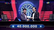 Xuân Bắc walking away with ₫40,000,000