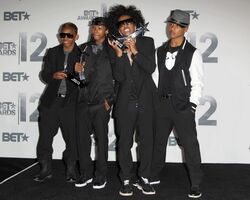 Mindless-behavior-bet-awards-2012-press-room-02.jpg