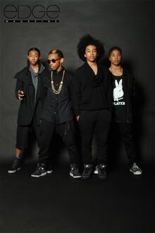 MindlessBehaviorGroupPhoto-EdgeMag-2013.jpg