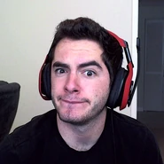 CaptainSparklez' vlogging face.