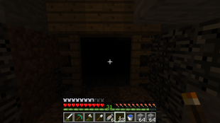 Todella pimeä hylätty kaivos  tasolla.