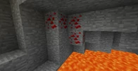 Redstone-esiintymä laavan läheisyydessä.